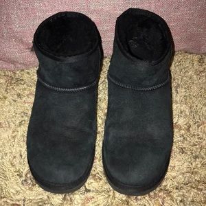 Short ankle height Ugg boots